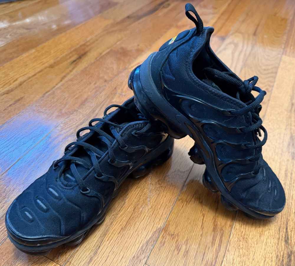 Nike Air VaporMax Plus Triple Black Mens 6.5 Womens 8 Running Shoes 924453-004
